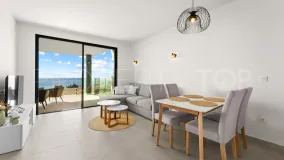 Apartamento de 2 dormitorios a la venta en Fuengirola