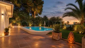 Calahonda, villa en venta con 5 dormitorios