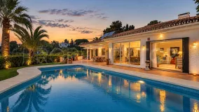 Calahonda, villa en venta con 5 dormitorios