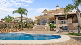 For sale Torrequebrada villa with 5 bedrooms