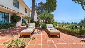 Villa for sale in Benalmadena