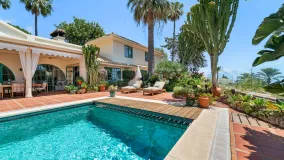 Villa for sale in Benalmadena