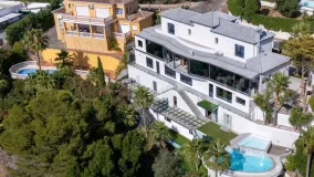 Villa en venta en Torrequebrada