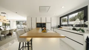4 bedrooms villa in Nueva Andalucia for sale