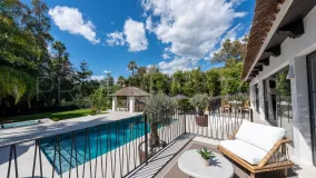 For sale Nueva Andalucia villa with 5 bedrooms