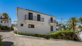 Villa with 4 bedrooms for sale in Selwo