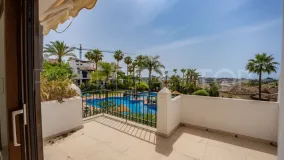 Comprar adosado en El Paraiso con 3 dormitorios