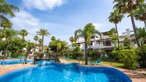 Comprar adosado en El Paraiso con 3 dormitorios