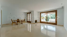 Comprar adosado en El Paraiso con 3 dormitorios