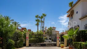 Adosado con 4 dormitorios en venta en New Golden Mile