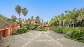 Villa de 4 dormitorios a la venta en Nagüeles