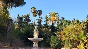 Villa en venta en Estepona