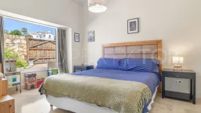 Villa con 4 dormitorios en venta en Manilva