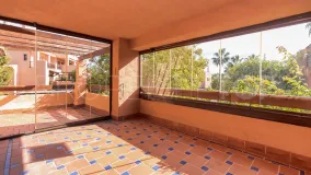 Buy Hacienda del Sol 4 bedrooms apartment