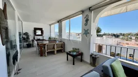 2 bedrooms apartment in Benahavis for sale