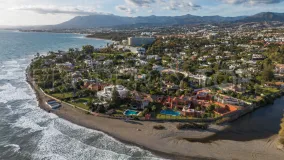 Villa in Estepona for sale