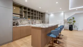 Ground floor duplex for sale in Marbella Golden Mile with 4 bedrooms