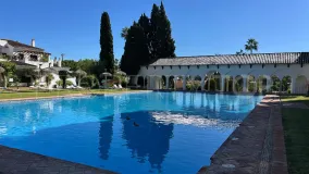 Se vende apartamento planta baja en Señorio de Marbella con 3 dormitorios