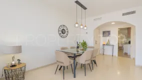 Apartamento en venta con 2 dormitorios en Elviria