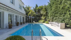 Villa en venta en Los Monteros