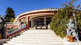 Estepona villa for sale