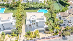 Villa en venta con 5 dormitorios en Marbella Ciudad