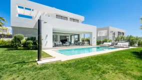 For sale villa with 5 bedrooms in La Finca de Marbella
