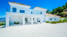 Se vende villa con 4 dormitorios en La Mairena