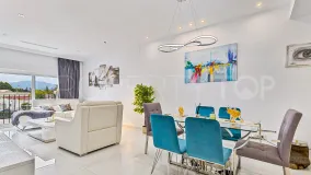 Edificio de 9 dormitorios en venta en Cortijo Blanco