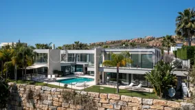 5 bedrooms villa for sale in Benahavis