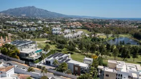 5 bedrooms villa for sale in Benahavis