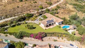 For sale villa with 5 bedrooms in Puerto del Almendro