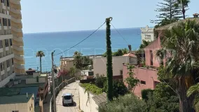 Benalmadena Costa, atico duplex con 1 dormitorio a la venta