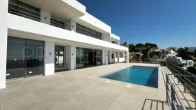 Villa for sale in Los Arqueros with 5 bedrooms