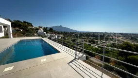 Villa for sale in Los Arqueros with 5 bedrooms