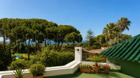 Buy villa with 4 bedrooms in Artola