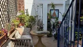 For sale town house with 6 bedrooms in Marbella Centro