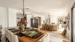 Buy 5 bedrooms villa in Parcelas del Golf