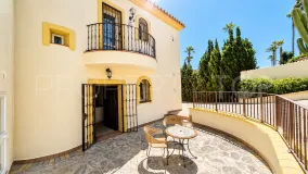 For sale villa with 5 bedrooms in La Duquesa