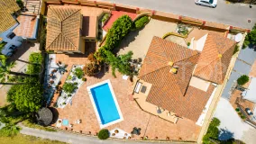 For sale villa with 5 bedrooms in La Duquesa