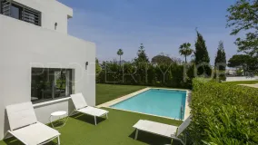 For sale villa in Guadalmina Alta with 4 bedrooms