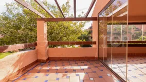 Comprar apartamento en Estepona Este con 4 dormitorios