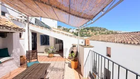 For sale town house in Casares Pueblo