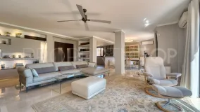 For sale house in Guadalmina Alta with 5 bedrooms