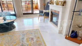 Apartment with 4 bedrooms for sale in Estepona