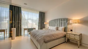 Villa pareada en venta de 4 dormitorios en Nueva Andalucia