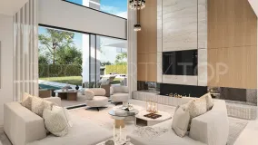 Comprar villa de 4 dormitorios en Marbella