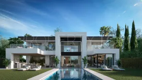 Comprar villa de 4 dormitorios en Marbella
