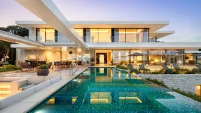 For sale villa in Marbella with 8 bedrooms