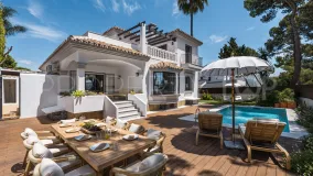 Villa de 6 dormitorios a la venta en Marbella